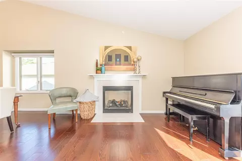 Living - 599 Sycamore, Saline, MI 48176 photo 2 of 3