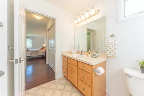 Bath - 599 Sycamore, Saline, MI 48176 photo 5 of 6