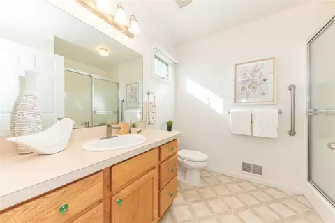 Bath - 599 Sycamore, Saline, MI 48176 photo 3 of 6