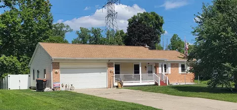5001 Creekview, Kentwood, MI 49508