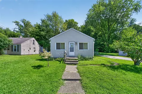 128 N East, Cassopolis, MI 49031