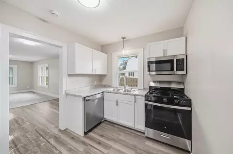 Kitchen - 836 Concord, Jackson, MI 49202 photo 1 of 2