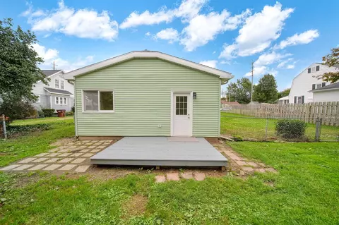 Exterior - 836 Concord, Jackson, MI 49202 photo 11 of 12