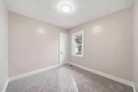 Bedroom - 836 Concord, Jackson, MI 49202 photo 3 of 10
