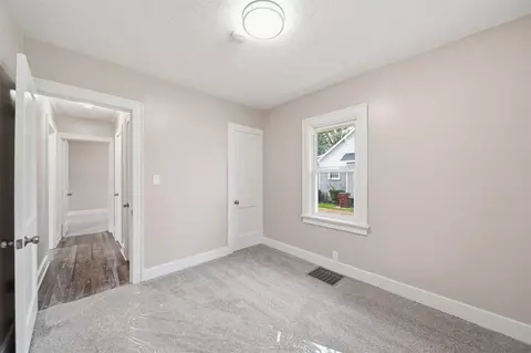 Bedroom - 836 Concord, Jackson, MI 49202 photo 2 of 10