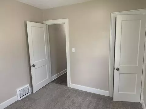 Bedroom - 836 Concord, Jackson, MI 49202 photo 4 of 5