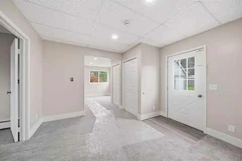 Entry Way - 836 Concord, Jackson, MI 49202 photo 2 of 3