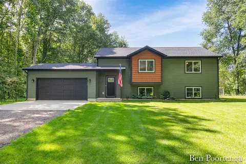 11637 Crimson Crk, Gowen, MI 49326