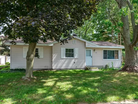 7133 Rockford, Portage, MI 49024