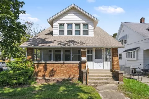 1057 12th, Grand Rapids, MI 49504
