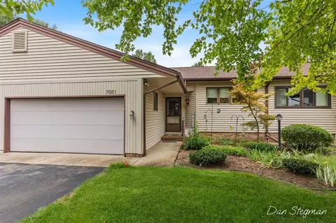 7021 Gardenview #19, Byron Center, MI 49315