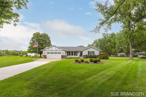 3633 Holiday, Hamilton, MI 49419