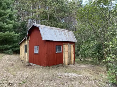 Exterior - 1012 N Evergreen, White Cloud, MI 49349 photo 7 of 9