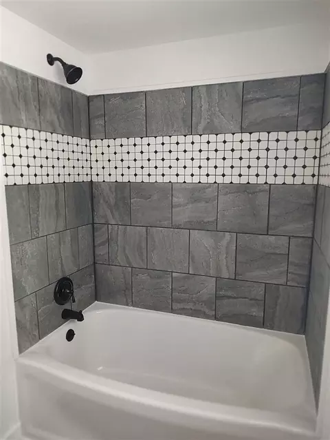 Bath - 1012 N Evergreen, White Cloud, MI 49349 photo 2 of 4