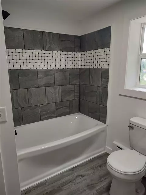 Bath - 1012 N Evergreen, White Cloud, MI 49349 photo 3 of 4
