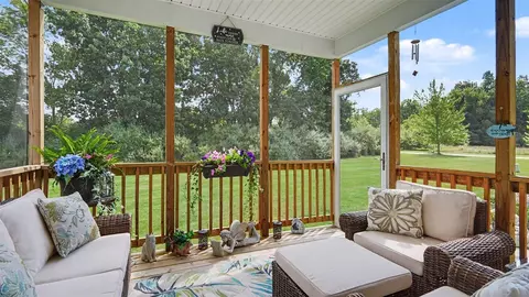 5725 Trail, Whitmore Lake, MI 48189