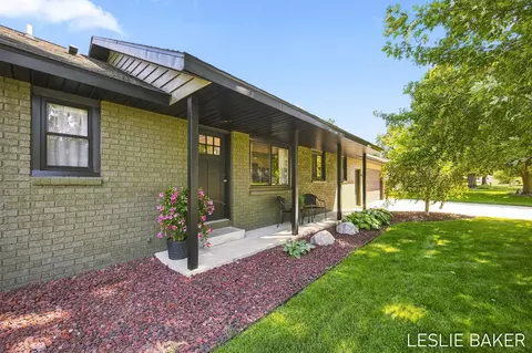 2666 Gay Paree, Zeeland, MI 49464