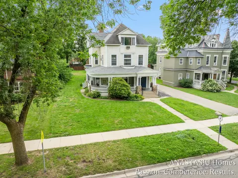 450 Fountain, Grand Rapids, MI 49503