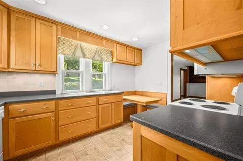 Kitchen - 1815 E Glendora, Buchanan, MI 49107 photo 2 of 5