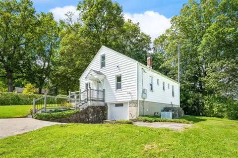 Exterior - 1815 E Glendora, Buchanan, MI 49107 photo 3 of 17