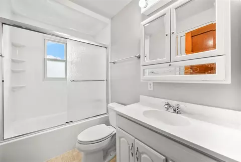 Bath - 1815 E Glendora, Buchanan, MI 49107 photo 1 of 1