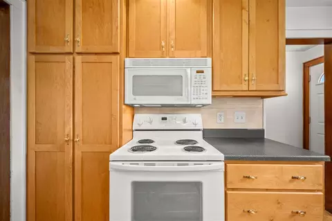 Kitchen - 1815 E Glendora, Buchanan, MI 49107 photo 5 of 5