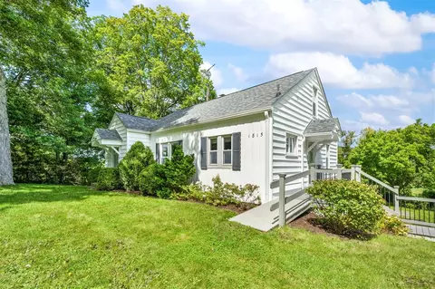 Exterior - 1815 E Glendora, Buchanan, MI 49107 photo 4 of 17