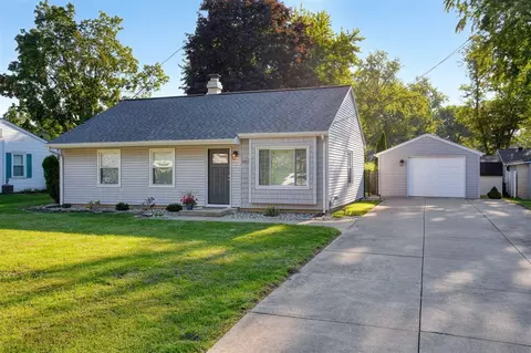 3451 Cambridge, Jackson, MI 49203