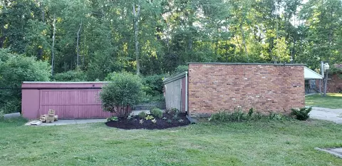 Exterior - 6127 Brooklyn, Jackson, MI 49201 photo 13 of 16
