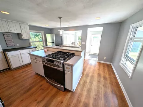 Kitchen - 4279 20th, Dorr, MI 49323 photo 4 of 5