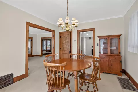 Dining - 403 S Wisner, Jackson, MI 49203 photo 2 of 3