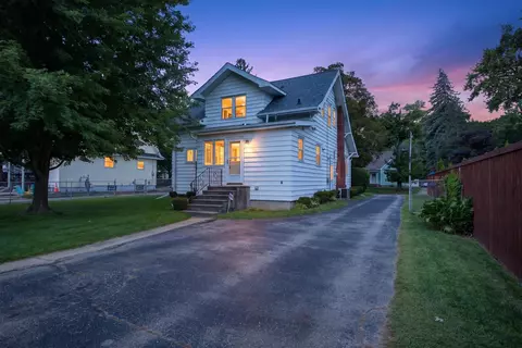 Exterior - 403 S Wisner, Jackson, MI 49203 photo 12 of 15