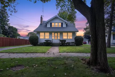 Exterior - 403 S Wisner, Jackson, MI 49203 photo 9 of 15