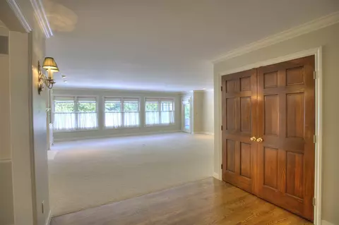Living - 4890 Mill, Jackson, MI 49201 photo 1 of 11