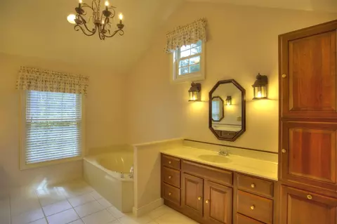 Bath - 4890 Mill, Jackson, MI 49201 photo 5 of 13