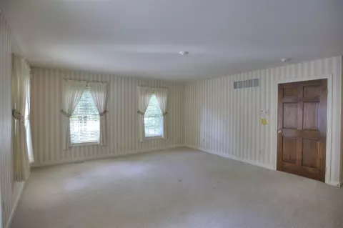 Bedroom - 4890 Mill, Jackson, MI 49201 photo 13 of 15