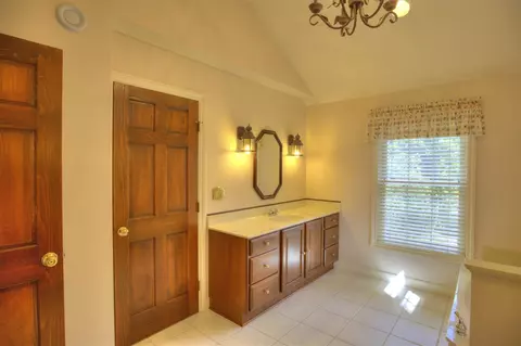 Bath - 4890 Mill, Jackson, MI 49201 photo 9 of 13
