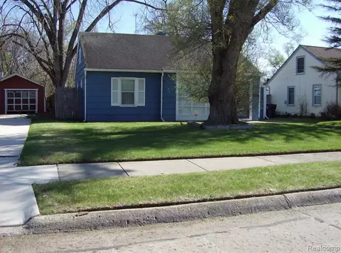10641 S Troy, Oak Park, MI 48237