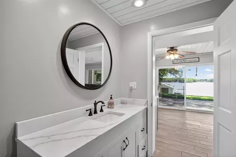 Bath - 11939 Greenbriar, Jerome, MI 49249 photo 8 of 8