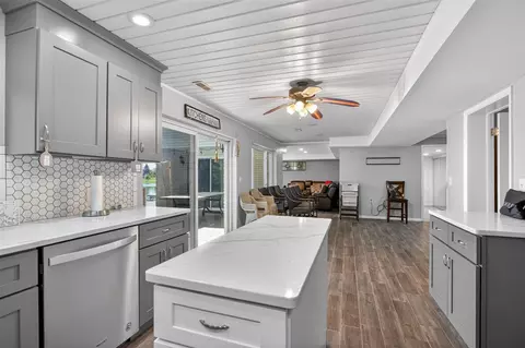 Kitchen - 11939 Greenbriar, Jerome, MI 49249 photo 4 of 4