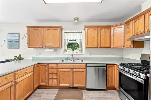 Kitchen - 2020 Lakeview, Alanson, MI 49706 photo 4 of 8