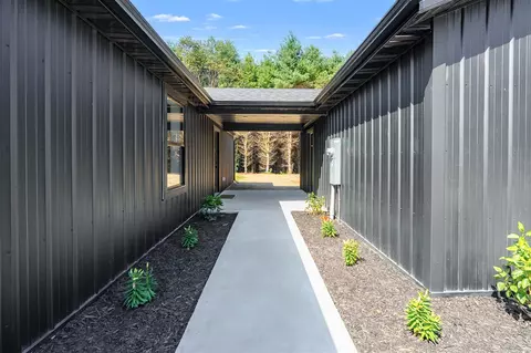 Entry Way - 57160 Highfield, Three Rivers, MI 49093 photo 1 of 1