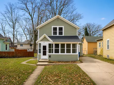 1115 Merrill, Kalamazoo, MI 49008