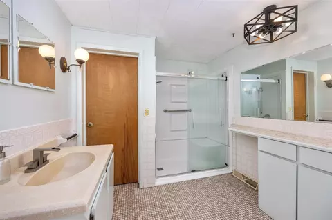 Bath - 122 Elm, Carson City, MI 48811 photo 2 of 3