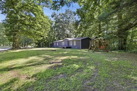 Exterior - 7460 Pine Rdg, Belding, MI 48809 photo 2 of 10