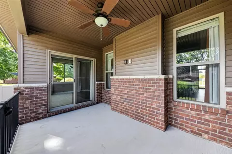 Exterior - 23110 Merlene, Macomb, MI 48042 photo 5 of 8