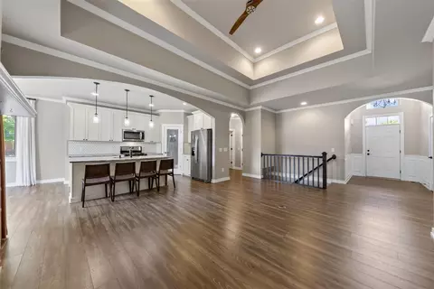 Entry Way - 23110 Merlene, Macomb, MI 48042 photo 4 of 7