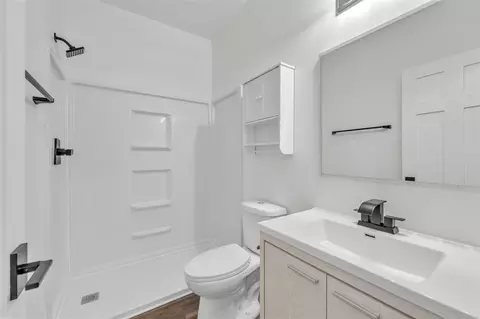 Bath - 722 Imagine, Cassopolis, MI 49031 photo 1 of 2