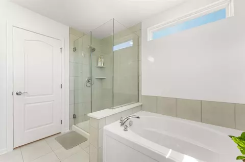 Bath - 5543 E Spaniel, Ann Arbor, MI 48108 photo 3 of 6