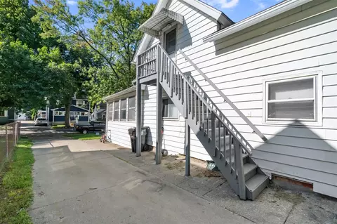 1502 Chapin, Jackson, MI 49203 photo 4
